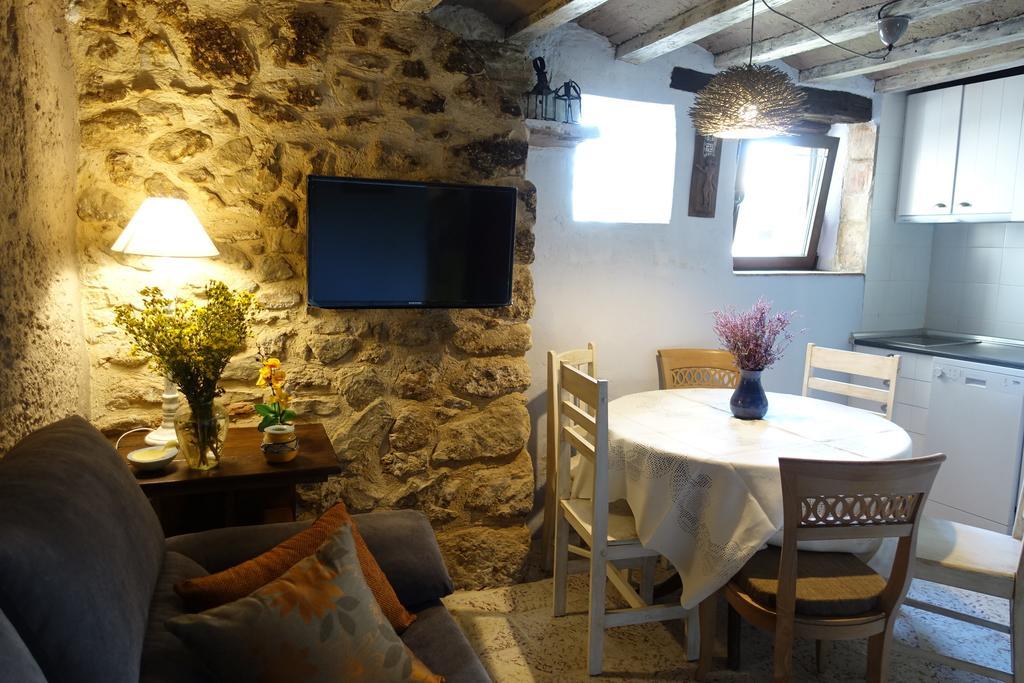 Apartamentos La Dama Azul Ágreda Δωμάτιο φωτογραφία